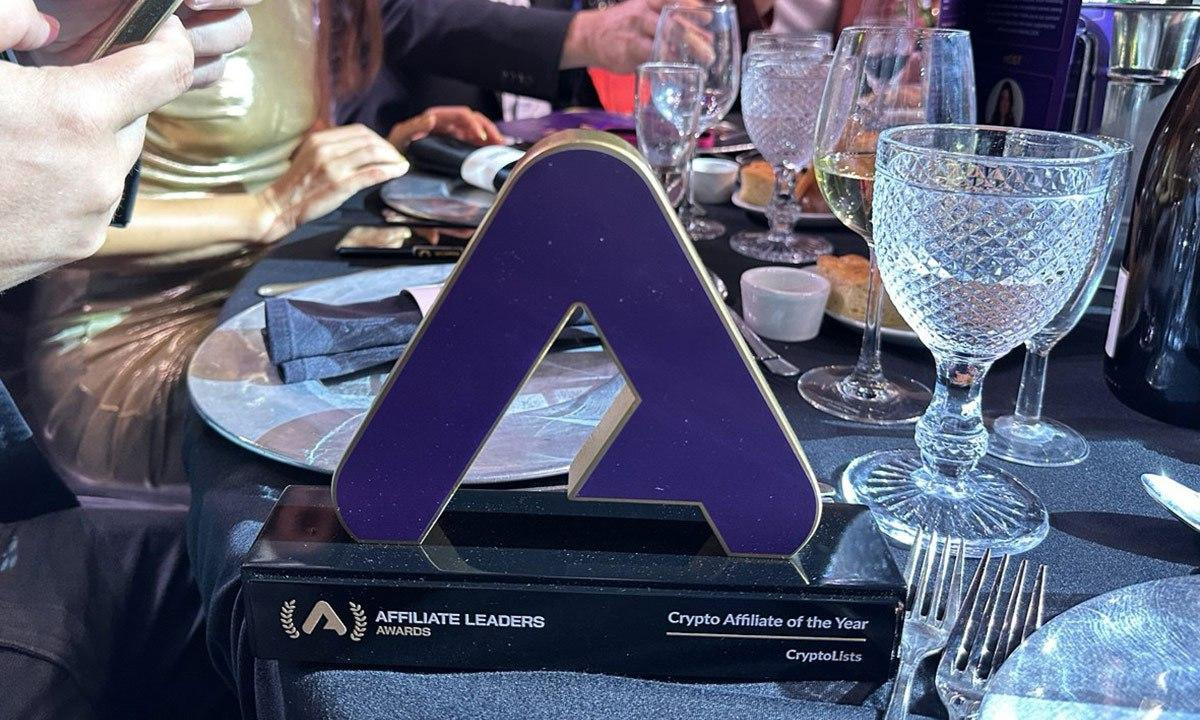 CryptoLists.com Wins Crypto Affiliate of the Year Award